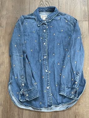 Universal Thread Light Blue Denim Button-Up Shirt with Gold Stitching
